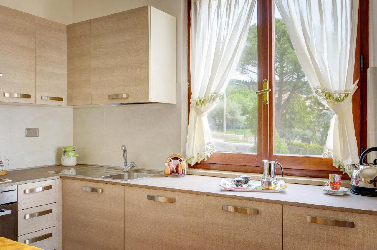 Appartamento Luisa - Vista Lago Passignano sul Trasimeno Exteriör bild