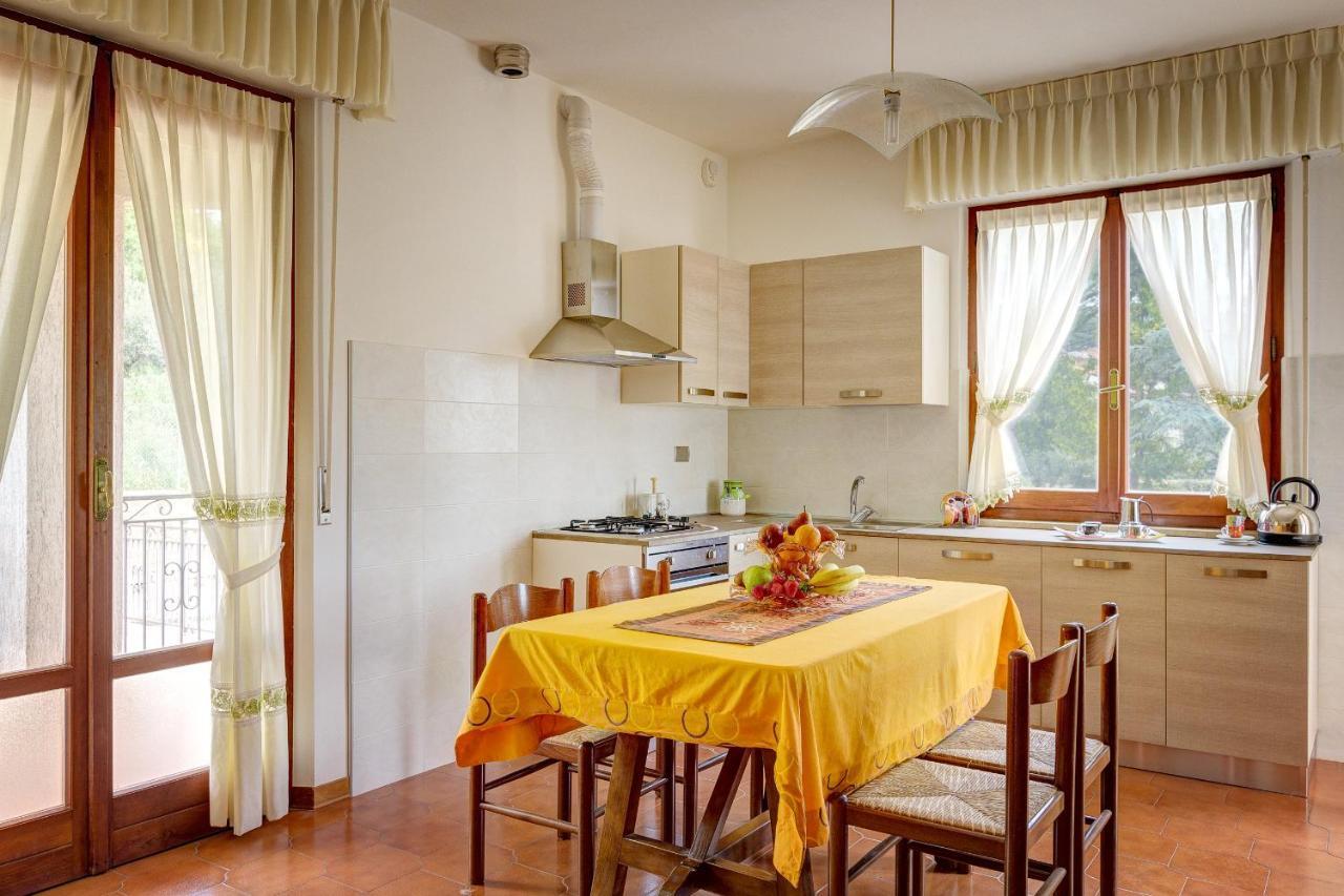 Appartamento Luisa - Vista Lago Passignano sul Trasimeno Exteriör bild